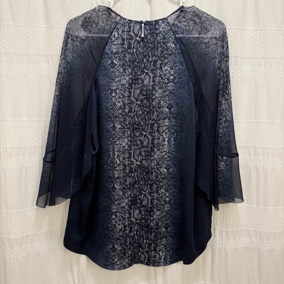 Elie Tahari 100% Silk Blouse Navy Blue Animal Print Womens Small Shirt Sheer - Picture 5 of 5